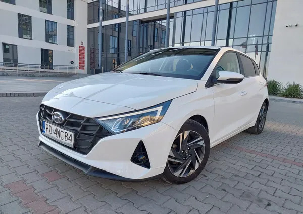 mazowieckie Hyundai i20 cena 61900 przebieg: 18900, rok produkcji 2021 z Garwolin